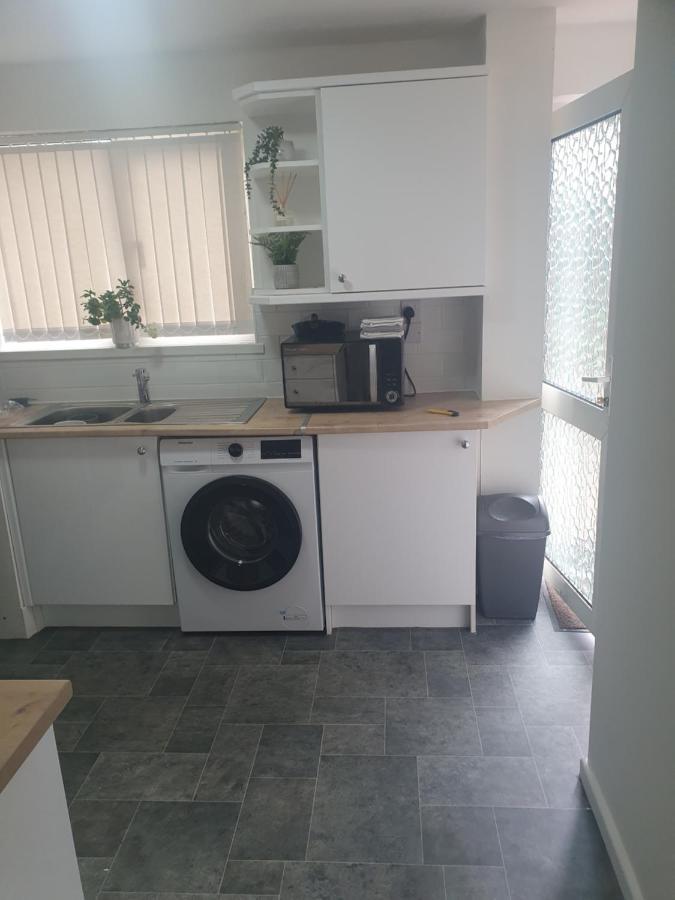 Marston Green Quiet House 8 Mins From Nec/Airportヴィラ エクステリア 写真
